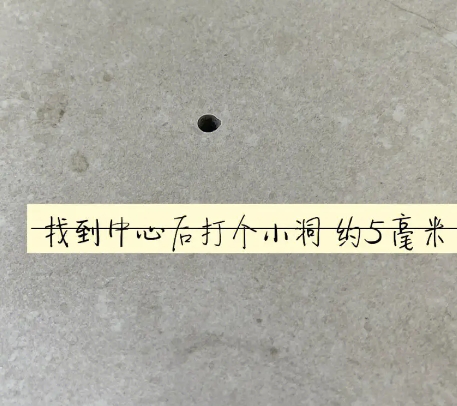 古县瓷砖空鼓维修公司专业解答在瓷砖铺贴过程中，如果砂料搅拌不均匀，将会带来以下问题